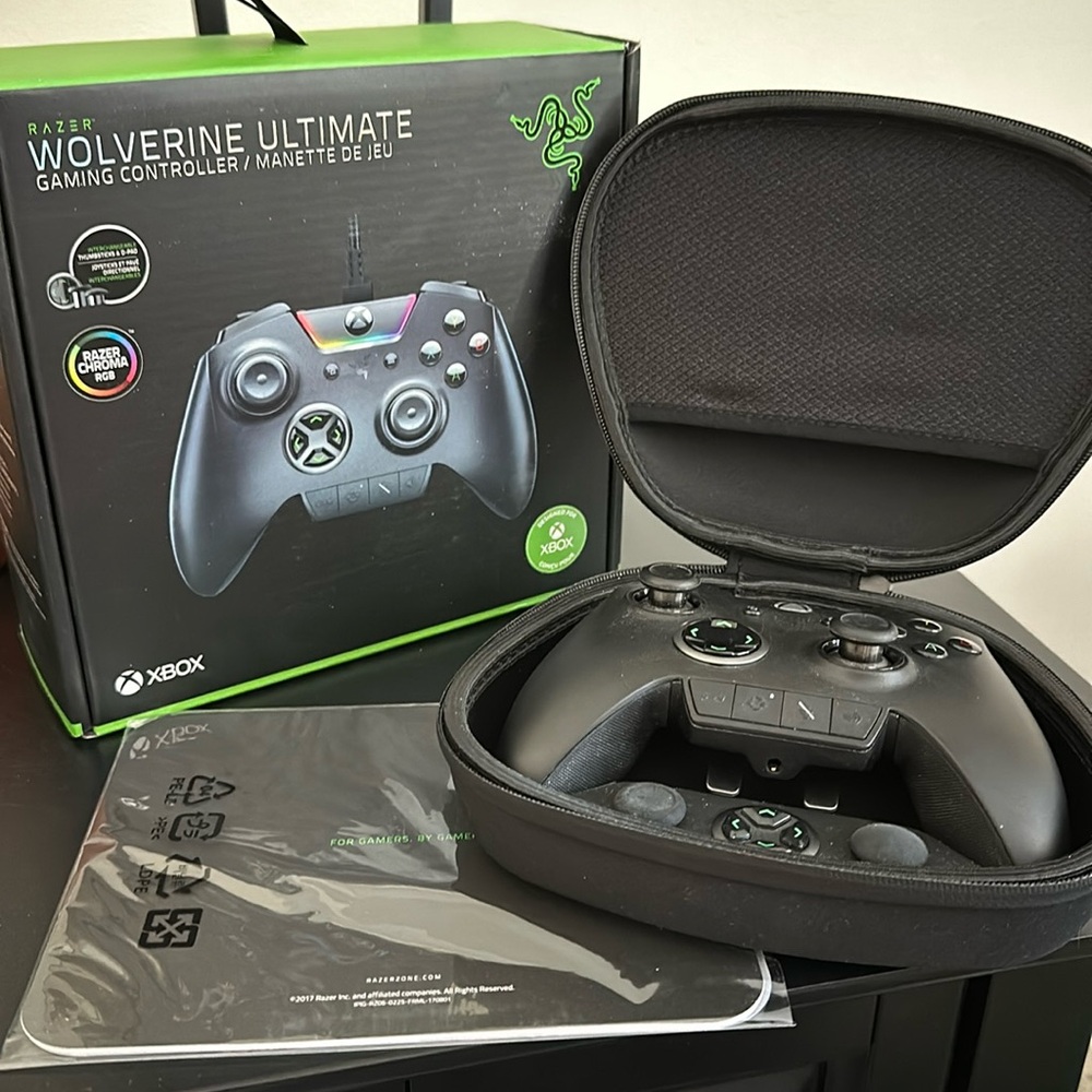 Razer Wolverine limited edition ultimate gaming controller Xbox